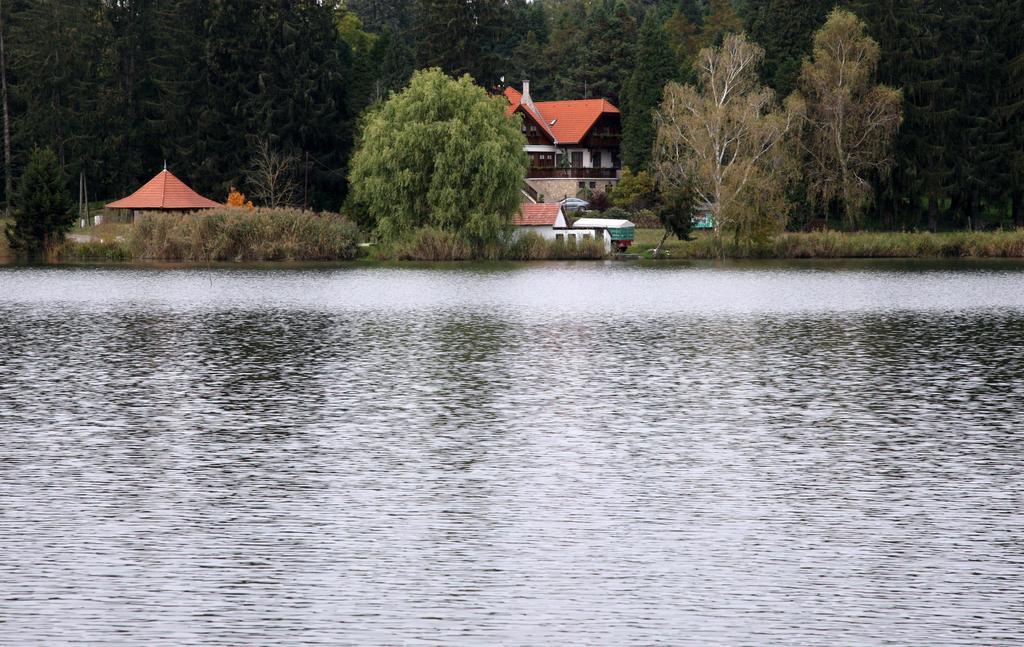 Agneslaki Okoturisztikai Centrum Es Vadaszhaz Nagykanizsa Eksteriør billede